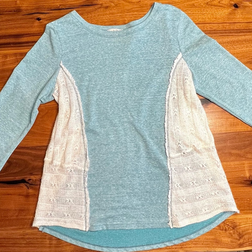 Seafoam sweatshirt size M; Slightly used